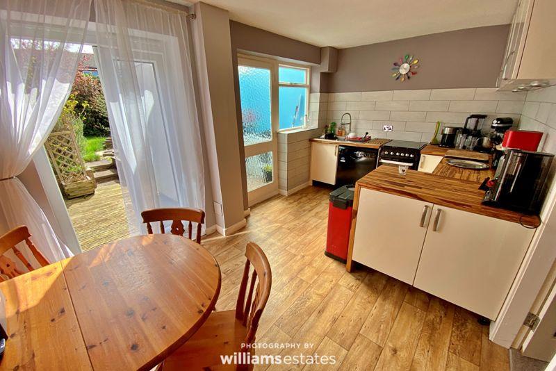 Bro Deg, Ruthin 3 bed semidetached house £175,000