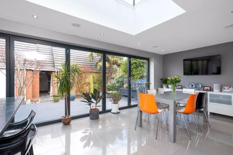 3 Coopers Drive, Dartford, DA2 7WS