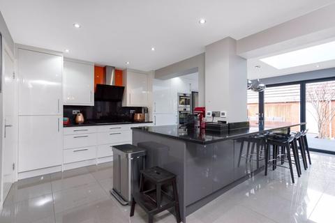 3 Coopers Drive, Dartford, DA2 7WS