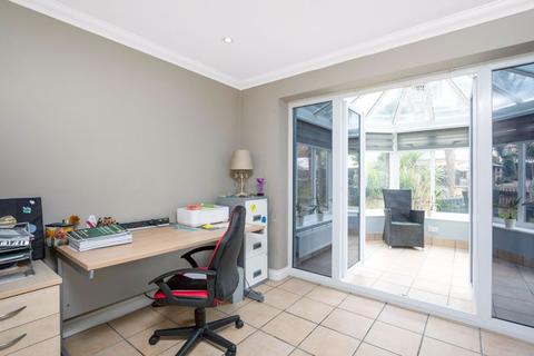 10 Coopers Drive, Dartford, DA2 7WS