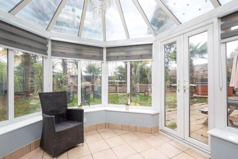10 Coopers Drive, Dartford, DA2 7WS
