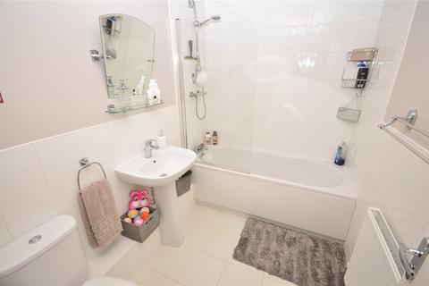 17 Alva Close, Guiseley, Leeds, LS20 9PS