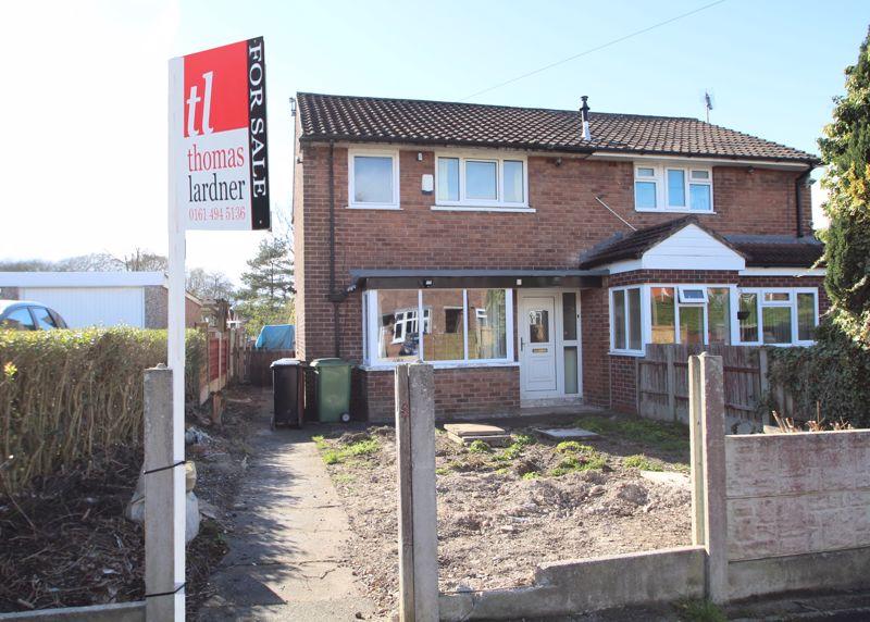 Goyt Valley Road, Bredbury 3 bed semidetached house £140,000
