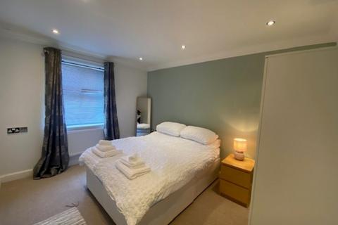 2 bedroom apartment to rent, Hallamgate Road, Broomhall, S10 5BT