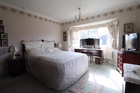 27 Buttons Farm Road, Wolverhampton, WV4 5LR