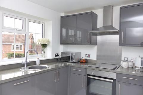 28 Moore Close, Sutton Coldfield, B74 4XY