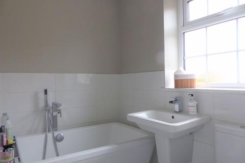 28 Moore Close, Sutton Coldfield, B74 4XY