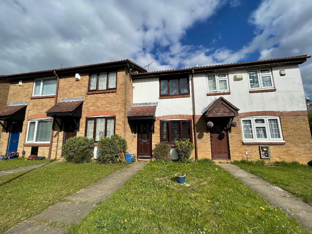 Hawkfields, Luton, LU2 7NW 2 bed terraced house £935 pcm (£216 pw)