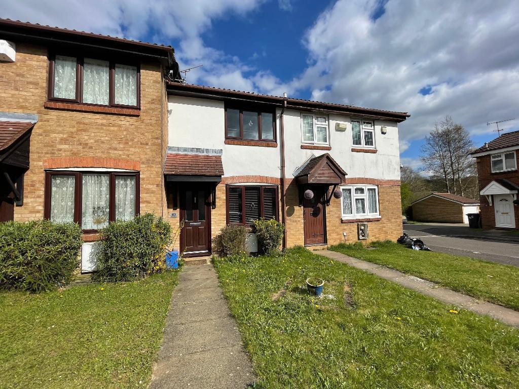 Hawkfields, Luton, LU2 7NW 2 bed terraced house £935 pcm (£216 pw)