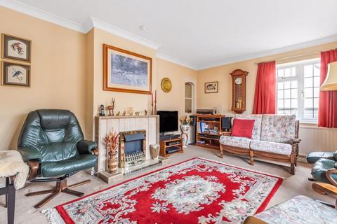 10 Bower Road, Wrecclesham, Farnham, GU10 4ST
