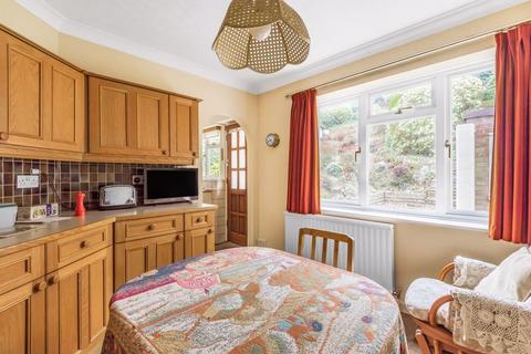 10 Bower Road, Wrecclesham, Farnham, GU10 4ST