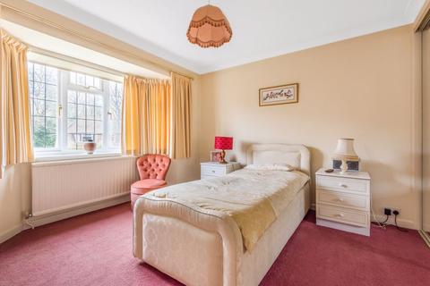 10 Bower Road, Wrecclesham, Farnham, GU10 4ST