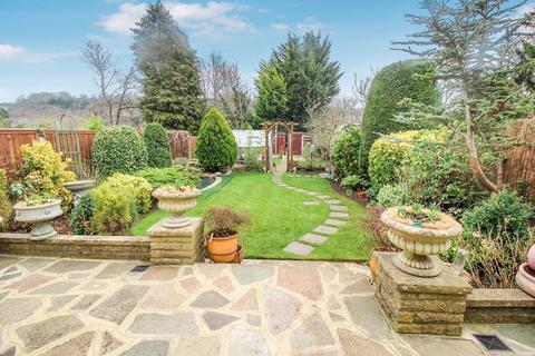 29 Beverley Road, Whyteleafe, CR3 0DW