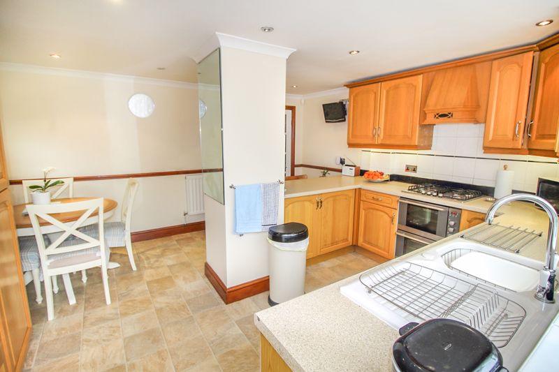 Kitchen / breakfast