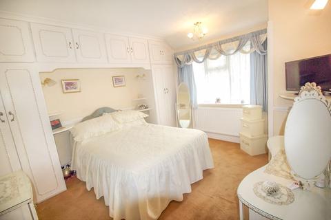 29 Beverley Road, Whyteleafe, CR3 0DW