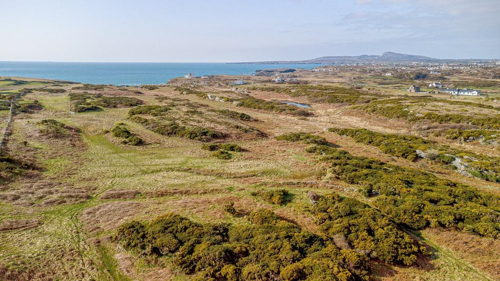 Rhoscolyn, Caergybi, Rhoscolyn, Holyhead Land £350,000