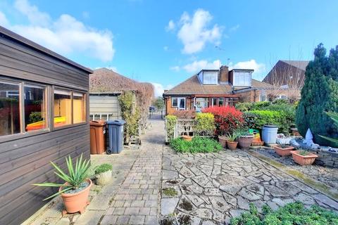 15 The Gardens, Feltham, TW14 9PP