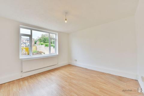 50 Dudley Road, Romford, RM3 8LL