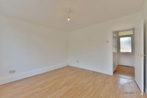 50 Dudley Road, Romford, RM3 8LL