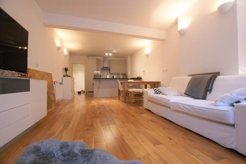 2 bedroom maisonette to rent, Wentworth Street, Spitalfields, E1