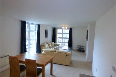 2 bedroom apartment to rent, Manor Court, Altrincham Road, Manchester