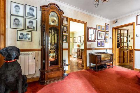 46 Pine Grove, London, N20 8LA