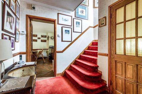 46 Pine Grove, London, N20 8LA