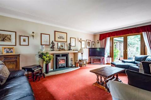 46 Pine Grove, London, N20 8LA