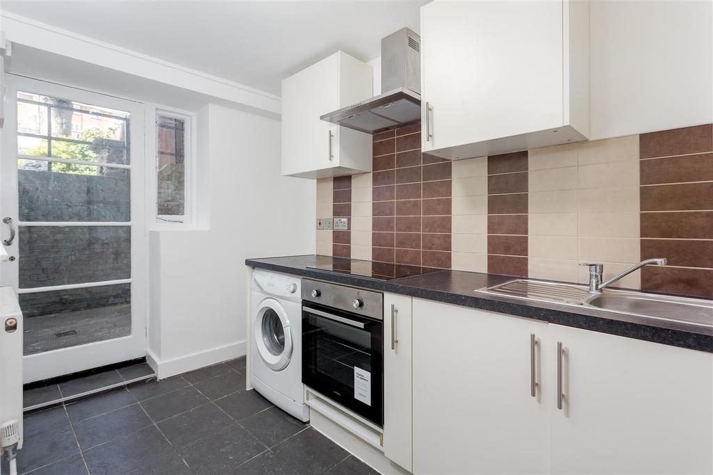 Flat 2, 56-58 Crowndale Road, NW1 1 TP-007.jpg