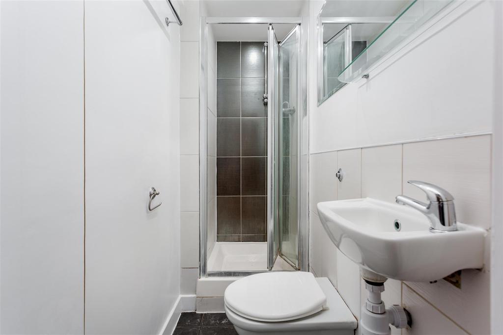 Flat 2, 56-58 Crowndale Road, NW1 1 TP-004.jpg