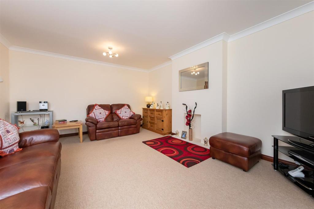 David Douglas Avenue, Scone, Perth 5 bed detached house £280,000