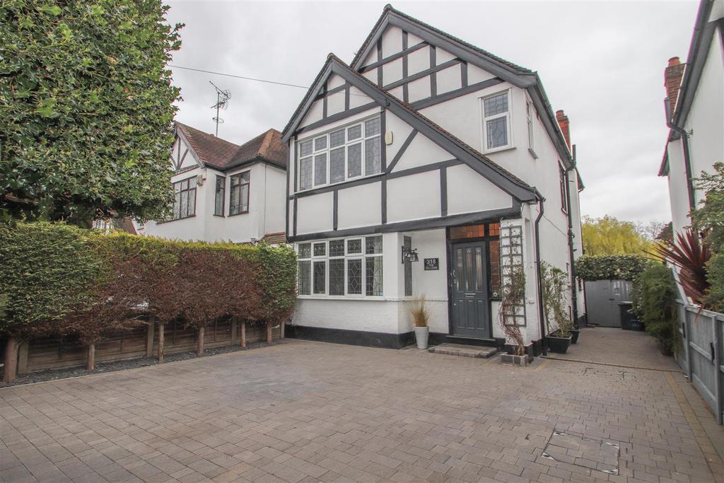 Westbourne Grove, WestcliffOnSea 5 bed detached house £650,000