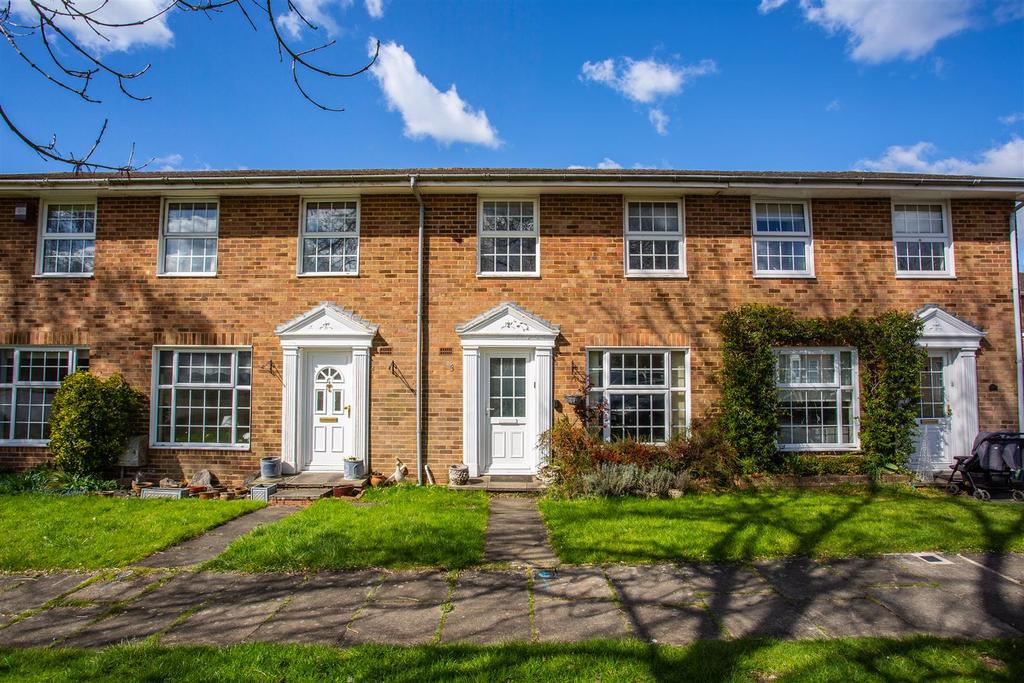 The Green, Burgh Heath, Tadworth 3 bed terraced house for sale £425,000