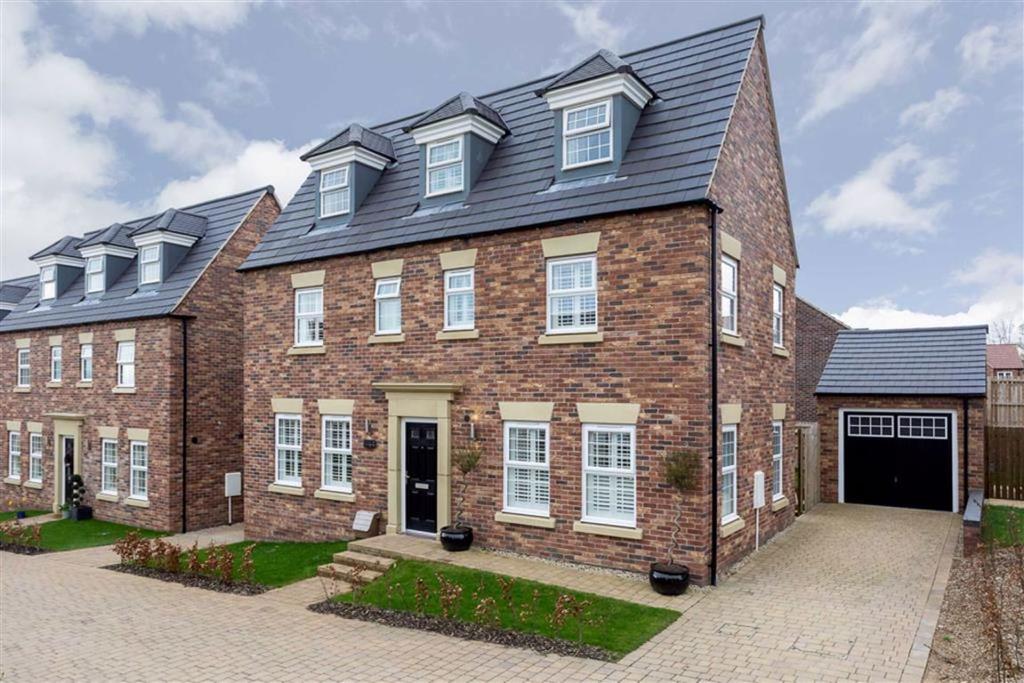 Leconfield Drive, Wetherby, LS22 4 bed detached house £595,000