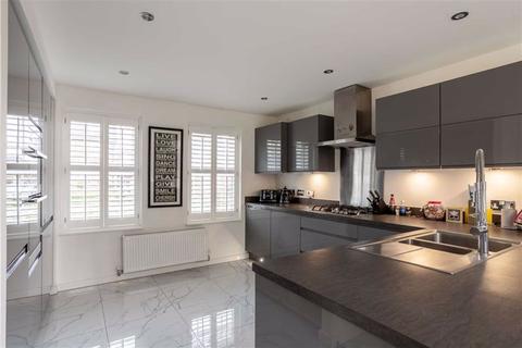 5 Leconfield Drive, Wetherby, LS22 6BF