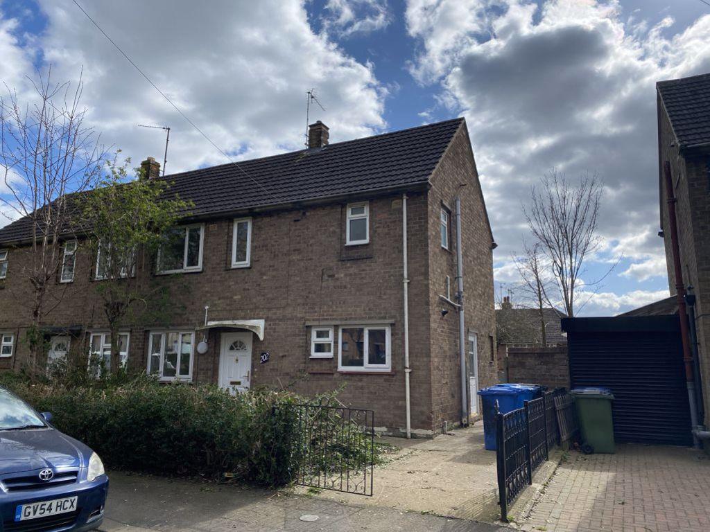 Stamford Road, Kettering, Northants 3 bed house £800 pcm (£185 pw)