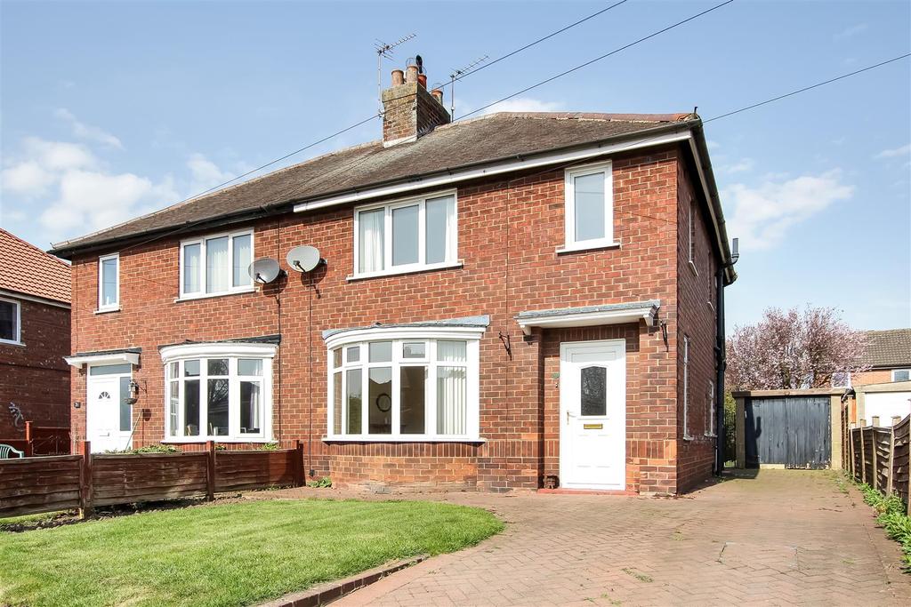 Quaker Lane, Northallerton 3 bed semidetached house £195,000