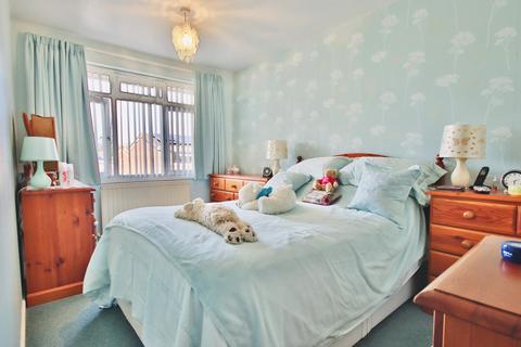 8 Bishops Avenue, Worcester, WR3 8XA