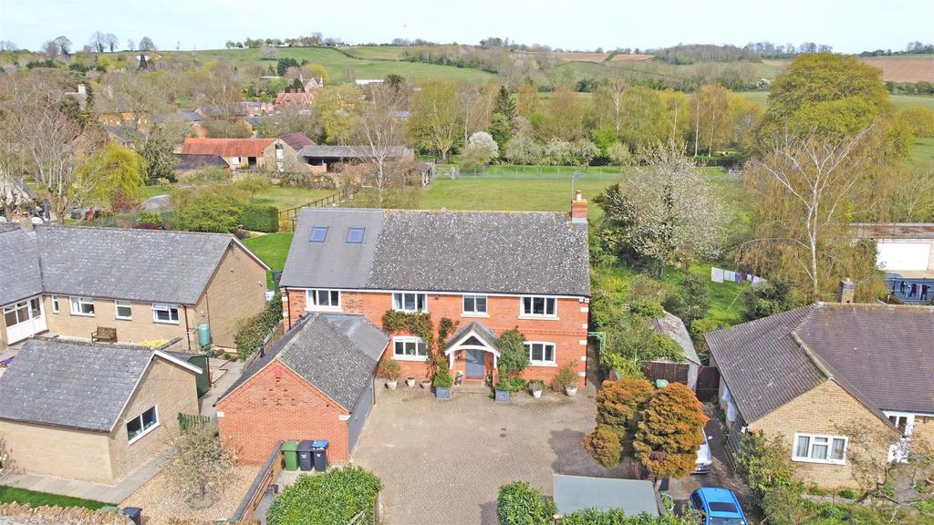 Drayton Road, Medbourne, Market Harborough 6 bed detached house £