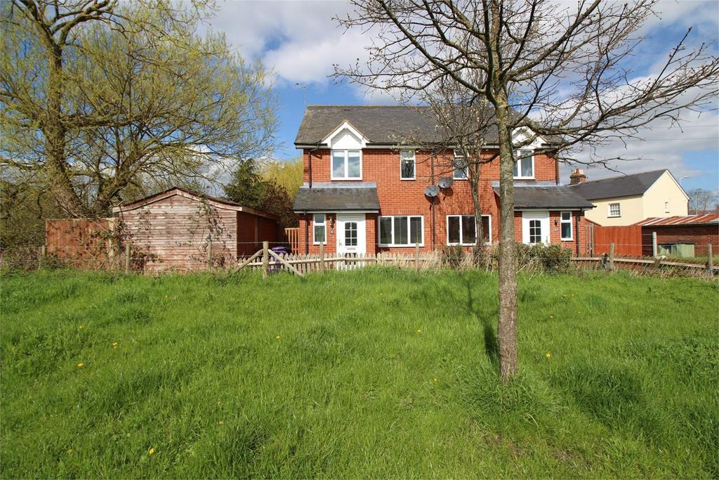 Willian Road, Hitchin, SG4 2 bed semidetached house £1,250 pcm (£288 pw)