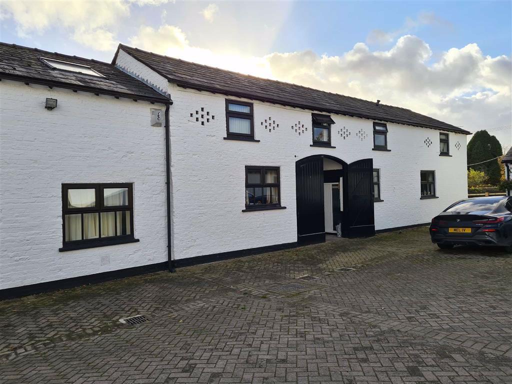 Benkyhurst Farm, Benkyhurst Lane, MOBBERLEY 1 bed duplex £825 pcm (£