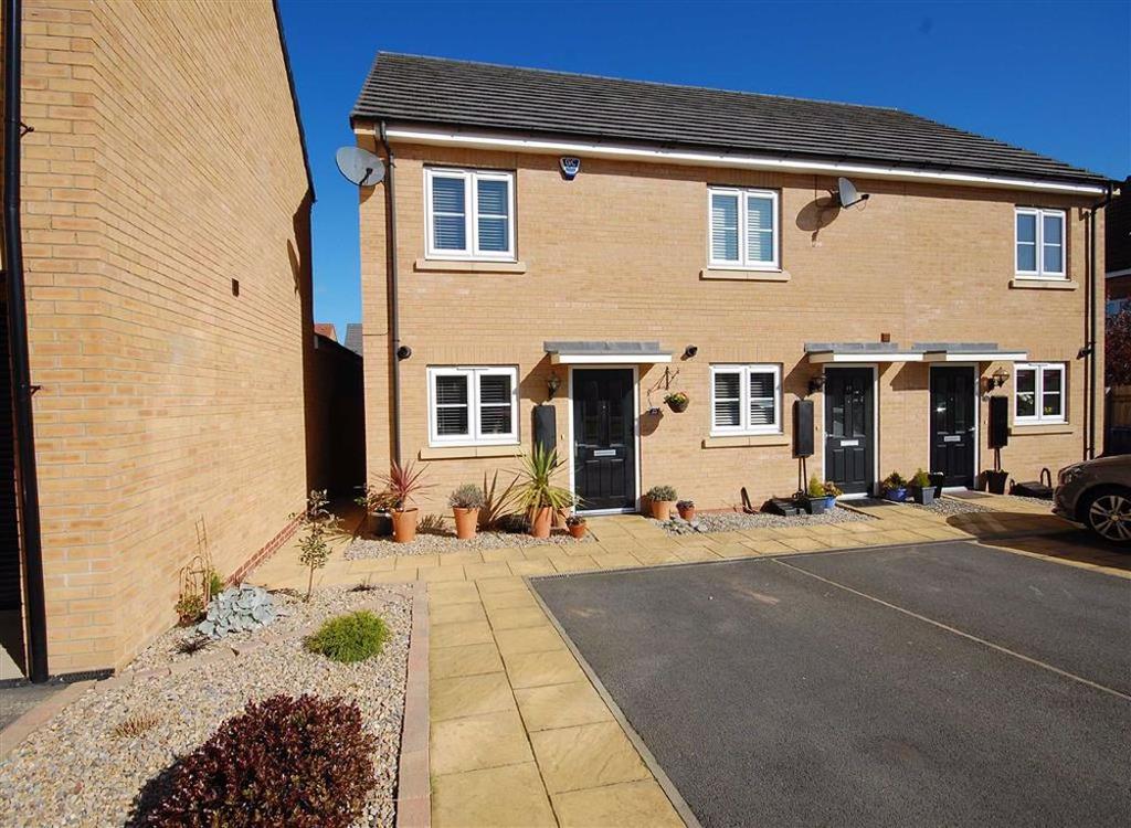 Southlands Close, South Milford, Leeds, LS25 2 bed townhouse £175,000