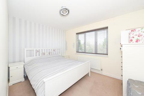 65 Derek Avenue, West Ewell, Epsom, KT19 9HP