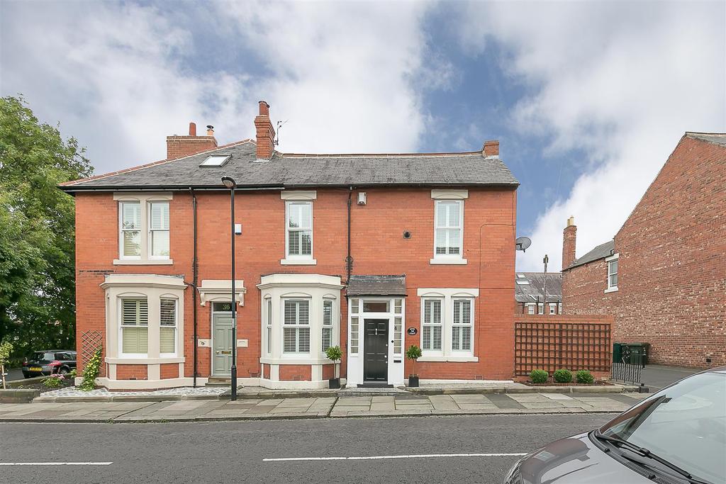 Treherne Road, High West Jesmond, Newcastle upon Tyne 2 bed end of