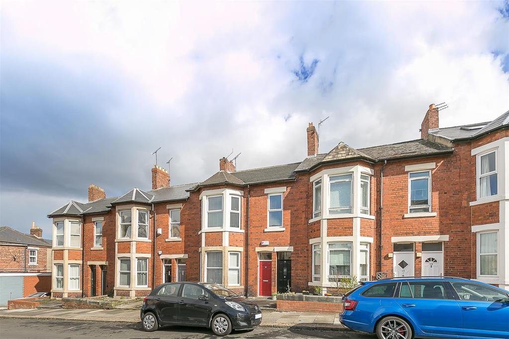 Sandringham Road, Gosforth, Newcastle upon Tyne 2 bed flat £175,000