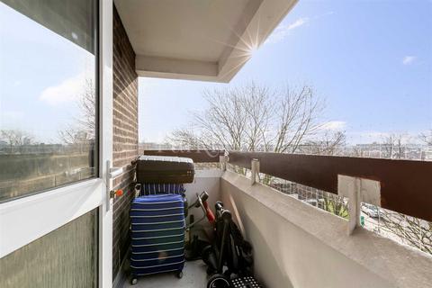 Flat 14, Monmouth House Raglan Street, London, NW5 3BX