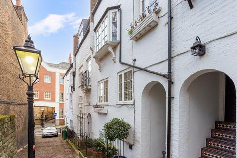 undefined, New End, Hampstead NW3