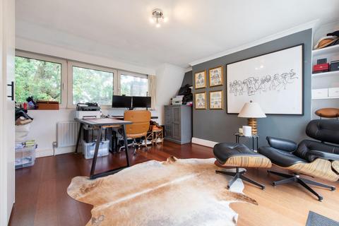undefined, New End, Hampstead NW3