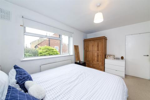 4 Compton Road, London, NW10 5BX