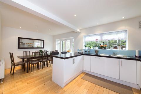 4 Compton Road, London, NW10 5BX